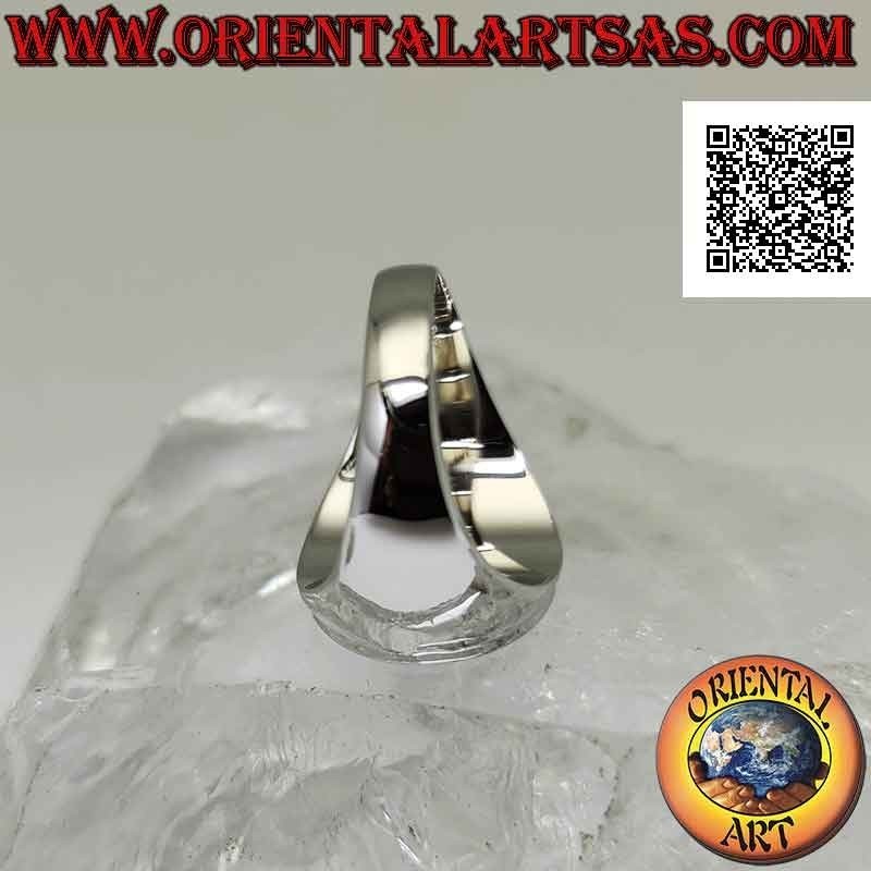 Bague en argent avec onyx rond plat sur monture lisse légèrement bordée Ø 15 mm