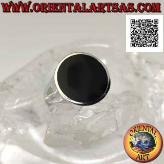 Silver ring with flat round onyx on smooth frame slightly concave on the sides Ø 16 mm