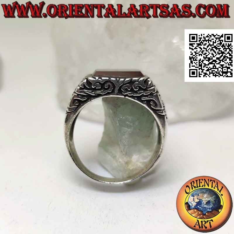 Bague en argent incrusté de cornaline