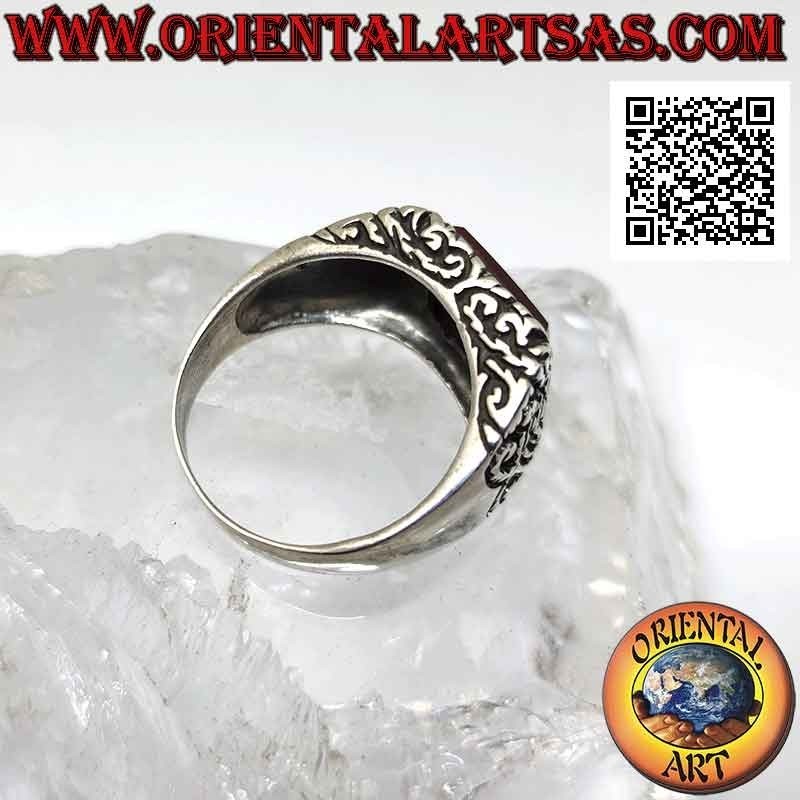 Bague en argent incrusté de cornaline