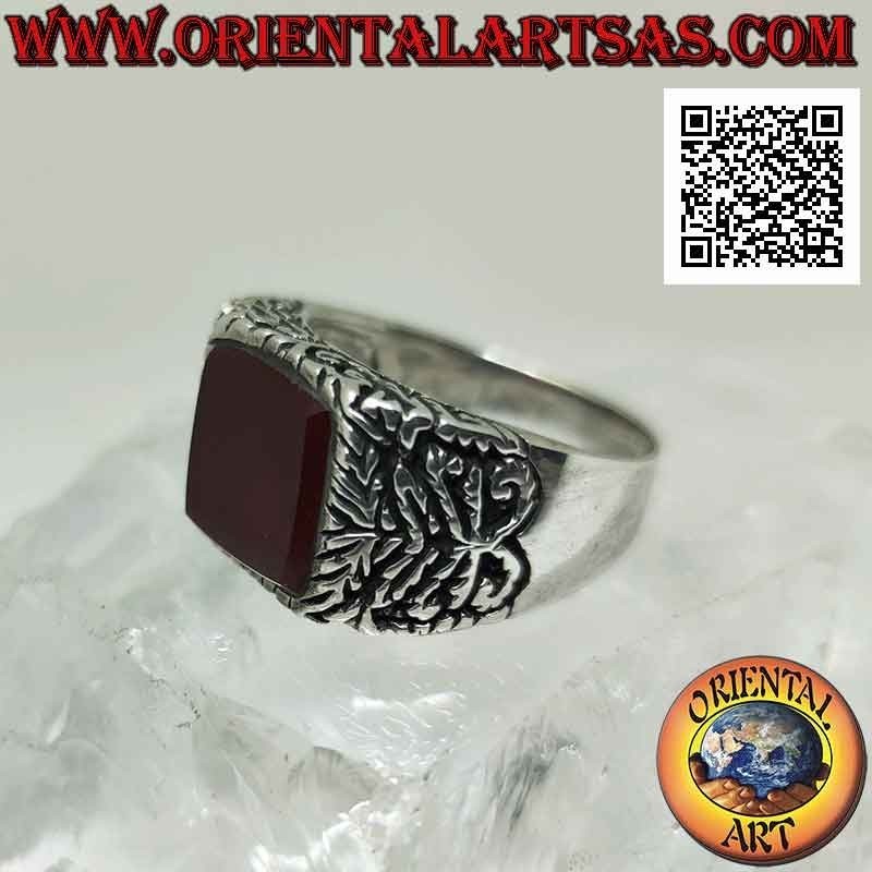 anillo de plata con incrustaciones de cornalina