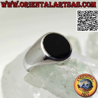 Silver ring with round onyx flush with the edge on a smooth Ø 12 mm frame