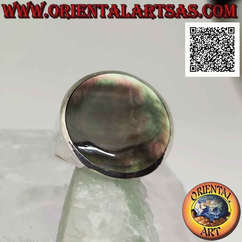 Silver ring with round abalone (paua shell) flush with the edge on a smooth frame Ø 20 mm