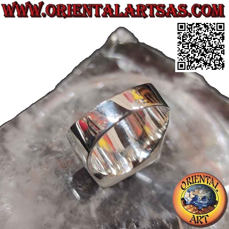 Bague en argent lisse avec cornaline carrée affleurante 13x13 mm