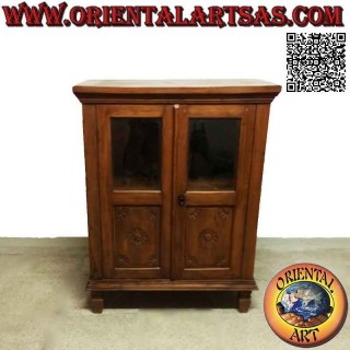 Vetrinetta profonda a due ante (metà vetro e metà legno) con decoro floreale  in legno di teak
