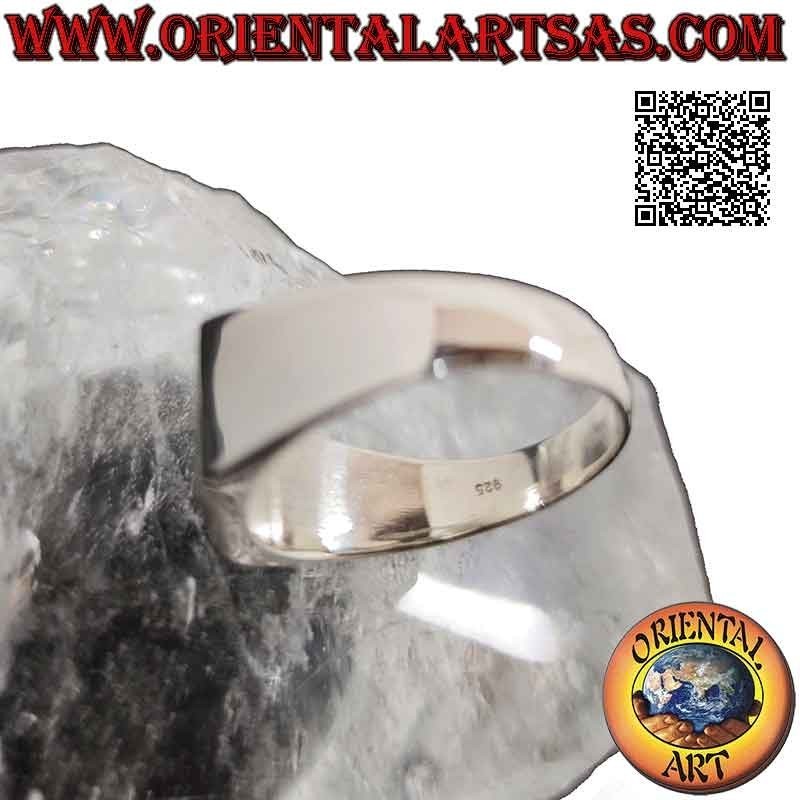 Anello in argento liscio con agata verde rettangolare orizzontale a filo bordo 12x10 mm