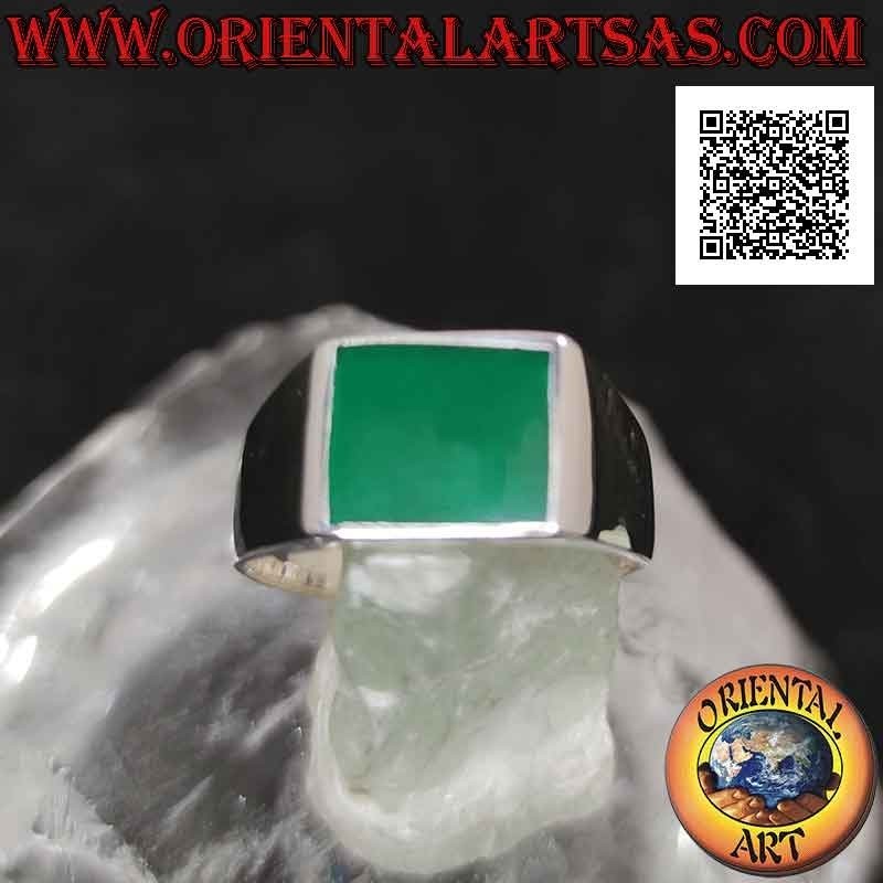 Smooth silver ring with horizontal rectangular green agate flush with edge 12x10 mm