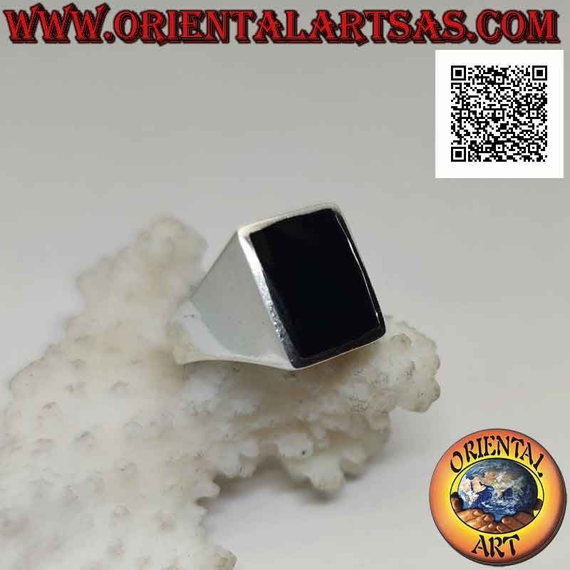 Silver ring with vertical rectangular onyx flush with edge on smooth 12 x 8 mm