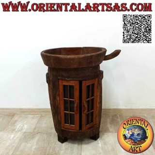 Buffet tondo con anta vetrata in legno di teak antico riciclato da mezzi agricoli (provenienza Birmania)