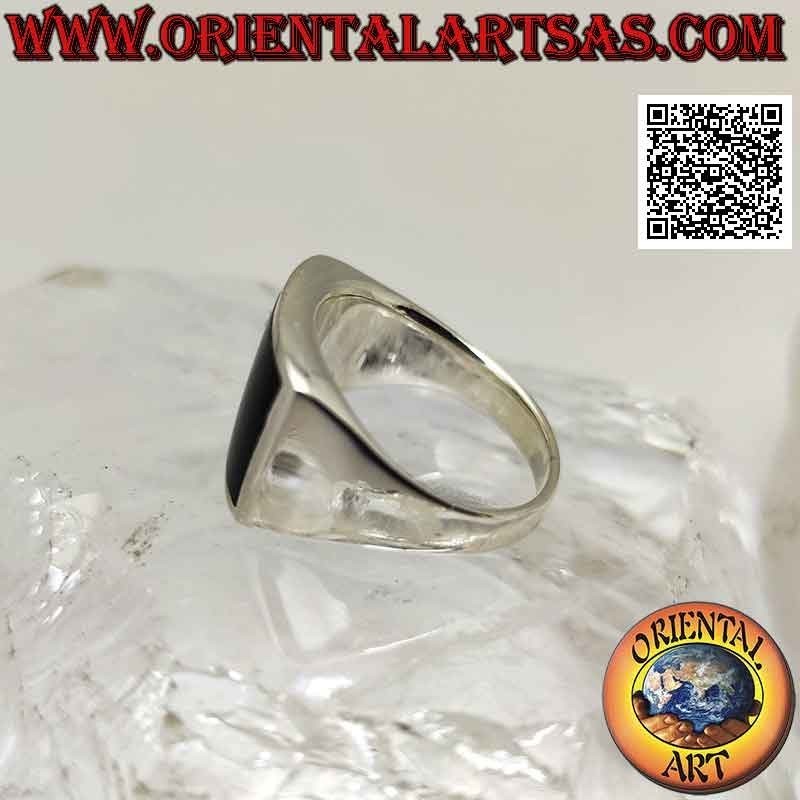 Smooth silver ring with horizontal rectangular onyx curved flush with edge 16 x 10 mm