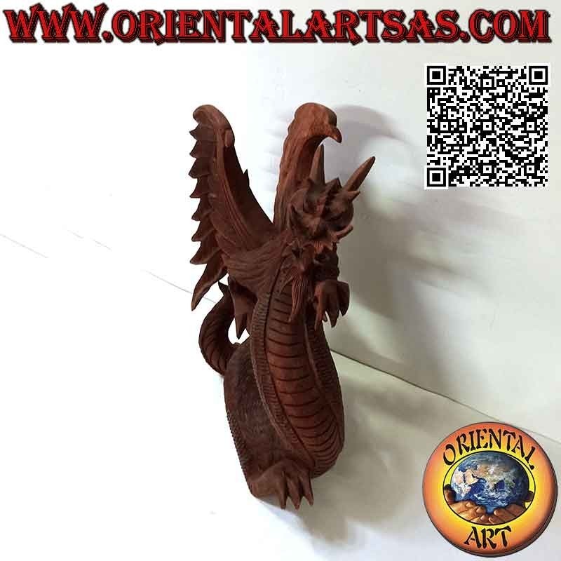 Escultura de dragón alado andante tallada a mano en madera de suar de 45 cm