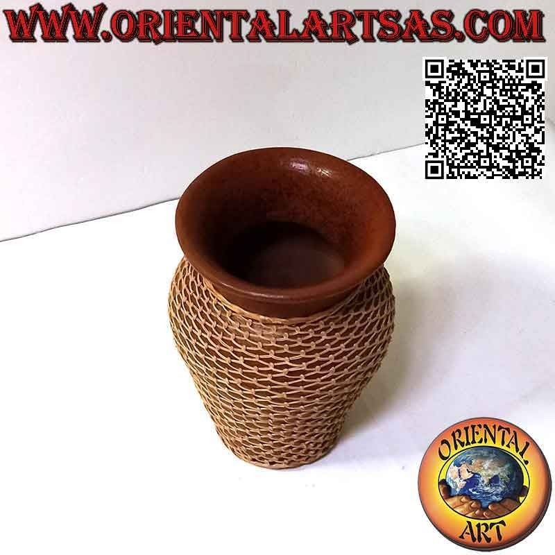 Traditionelle Lombok-Vase aus Terrakotta und handgeflochtenem Weidendraht (20 cm und 15 cm ø)