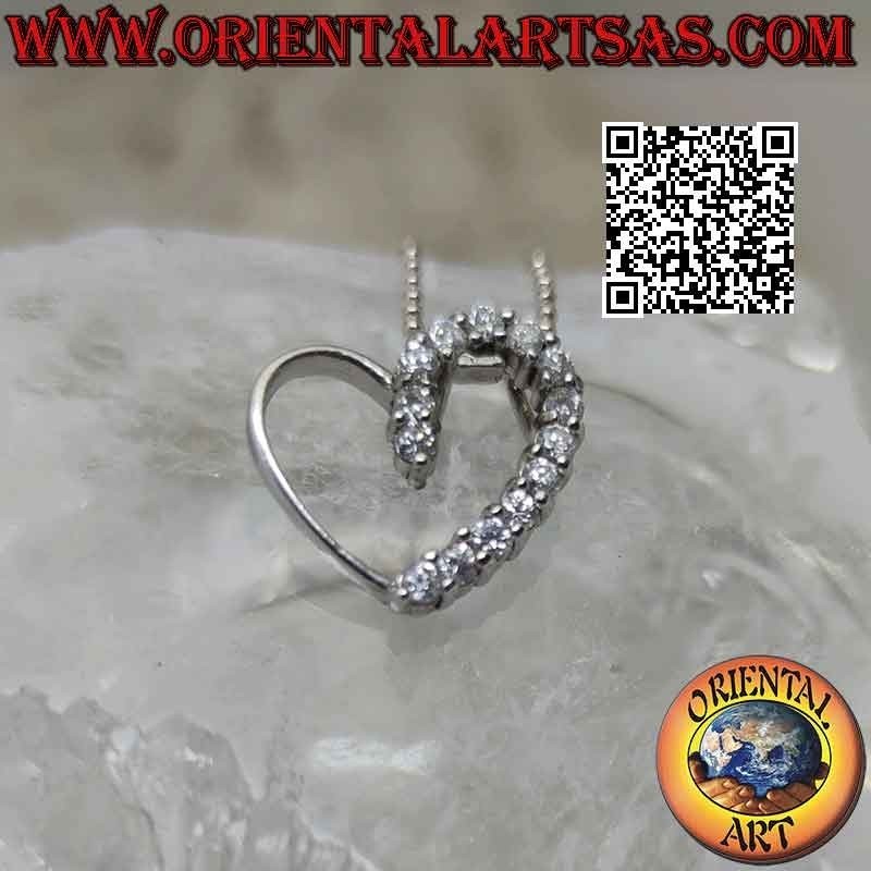 Colgante de plata, contorno de un corazón lineal medio tachonado de circonitas
