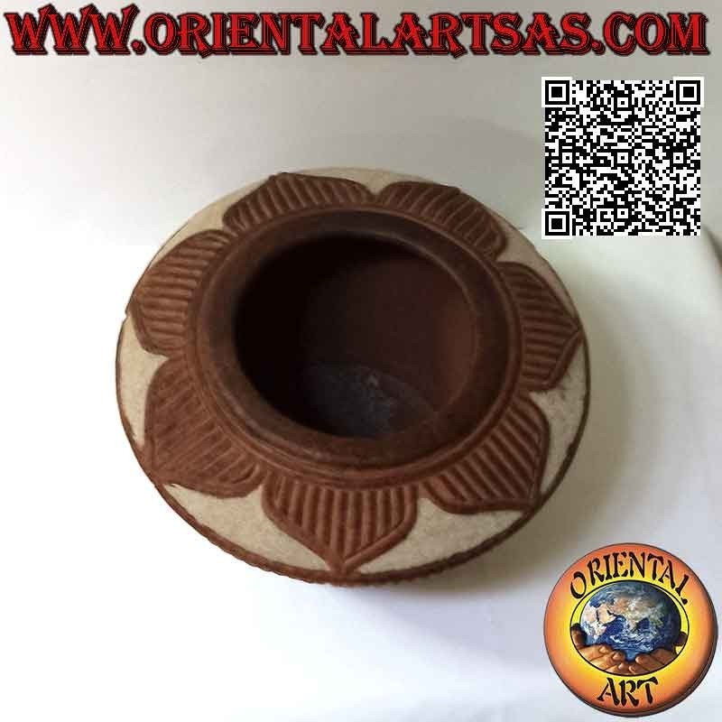 Traditional Lombok vase with handmade terracotta and sand flower decoration (25 cm and 37 cm ø)