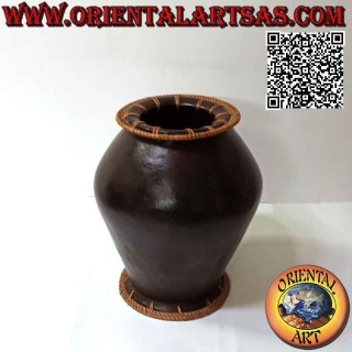 Traditional Lombok vase in dark terracotta and wicker on the mouth and plant, handmade (25 cm and 22 cm ø)