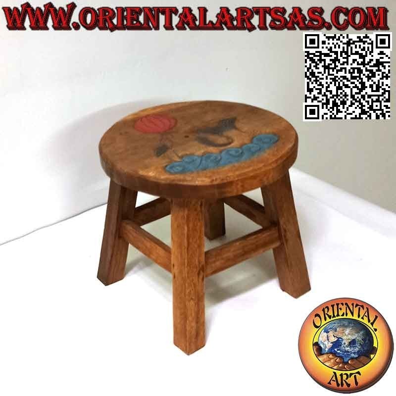 Taburete bajo en madera de suar con delfín grabado pintado a mano