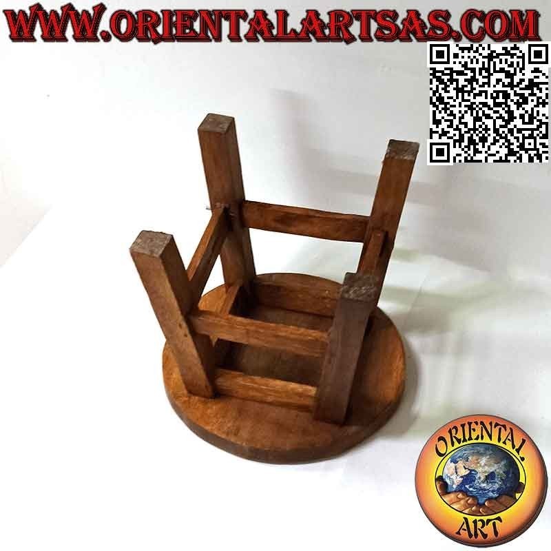 Taburete bajo en madera de suar con delfín grabado pintado a mano