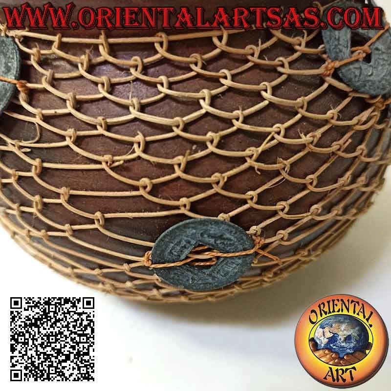Jarrón de terracota, alambre de mimbre tejido y antiguas monedas chinas de la suerte, hecho a mano (12 cm y 15 cm ø)