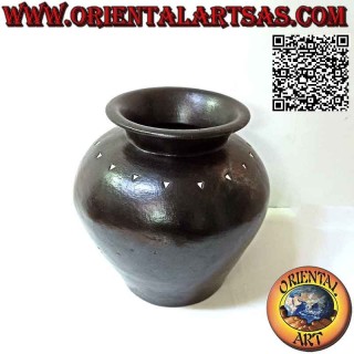 Macetero Lombok tradicional en terracota oscura y triángulos blancos, hecho a mano (28 cm y 30 cm ø)