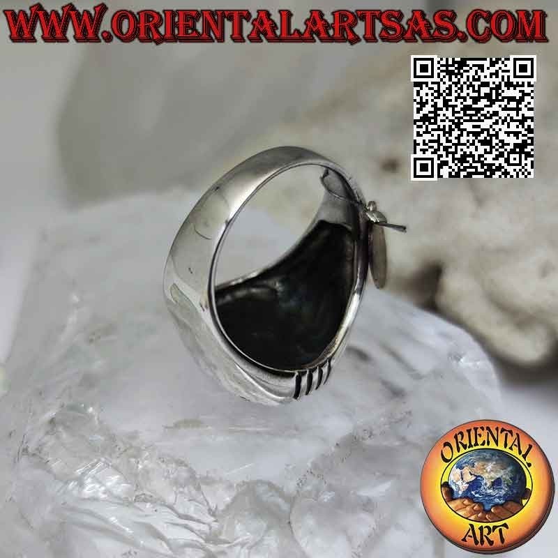 Silberring mit ovalem Onyx und drei eingravierten Linien oben und unten