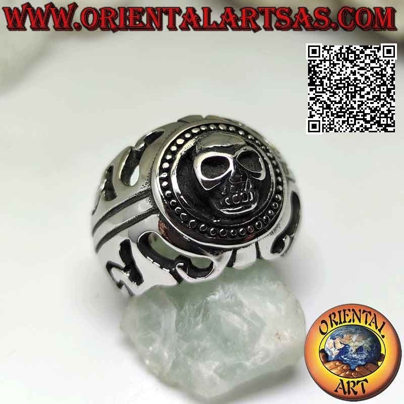 Surgical steel ring (316L), skull embossed in the circle and perforated decorations