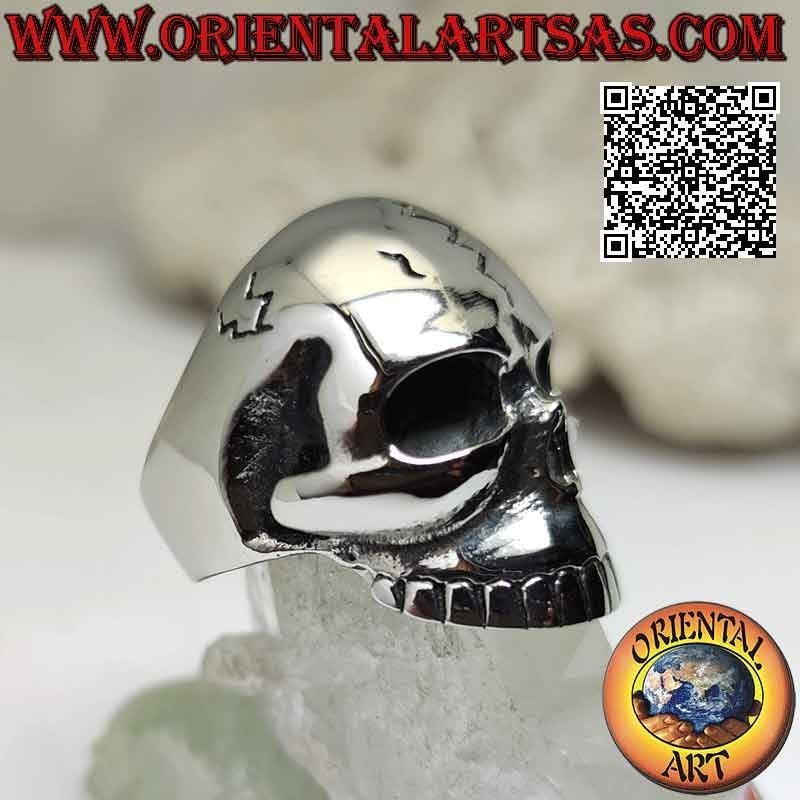 Surgical steel ring (316L), large smooth skull without jaw and with various cracks