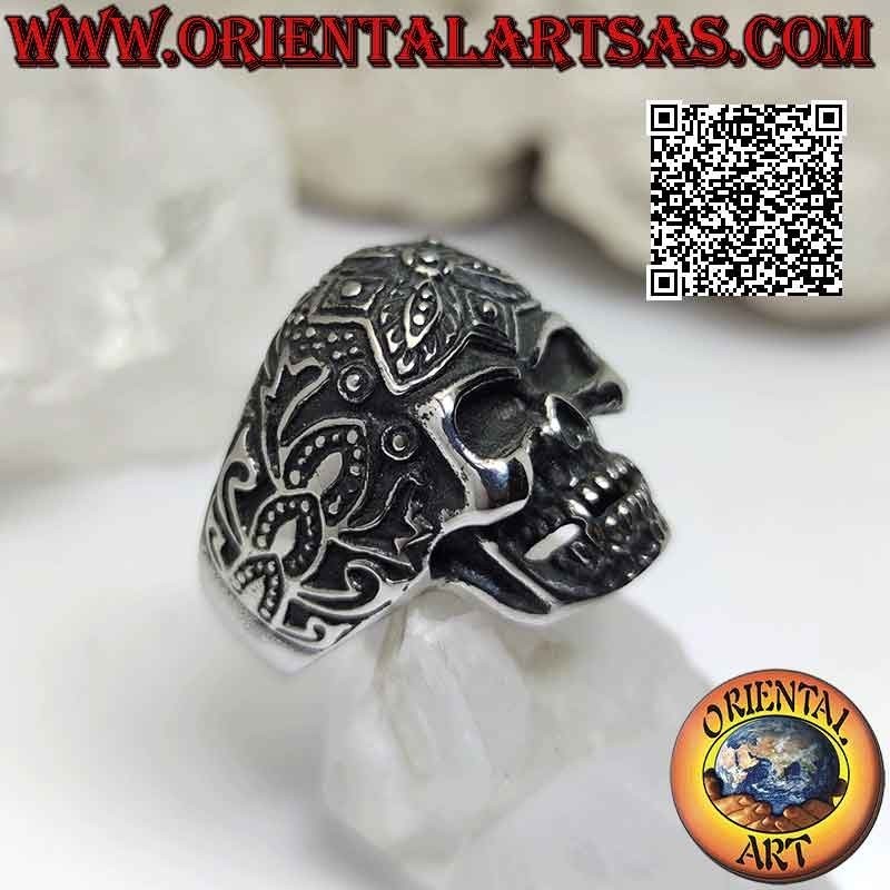 Bague en acier chirurgical (316L), tête de mort "calanca" mexicaine à décor tribal en bas-relief