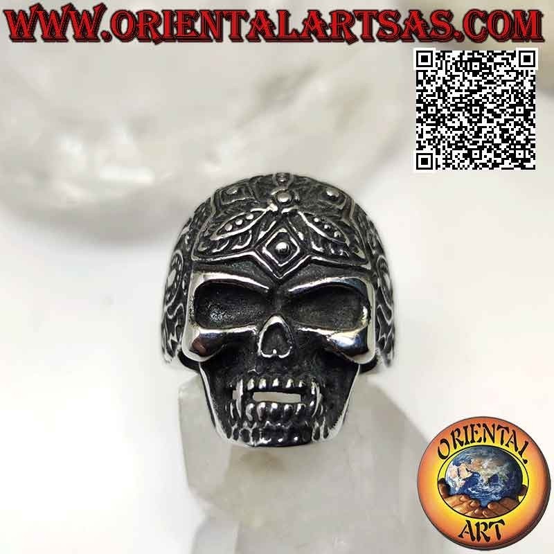 Anello in acciaio chirurgico (316L), teschio messicano "calanca" con decorazione tribale a bassorilievo