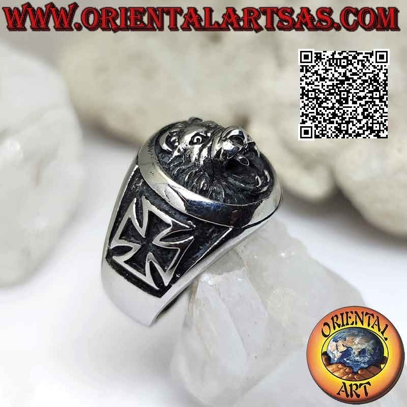 Ring aus Chirurgenstahl (316L), geprägter Löwenkopf und Patentkreuz bzw. Eisenkreuz an den Seiten