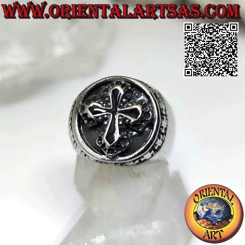 Bague en acier chirurgical (316L), croix centrale noire en relief entourée de petites croix grecques