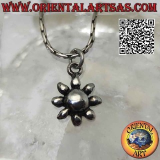 Colgante de plata lisa con forma de sol o flor pequeña