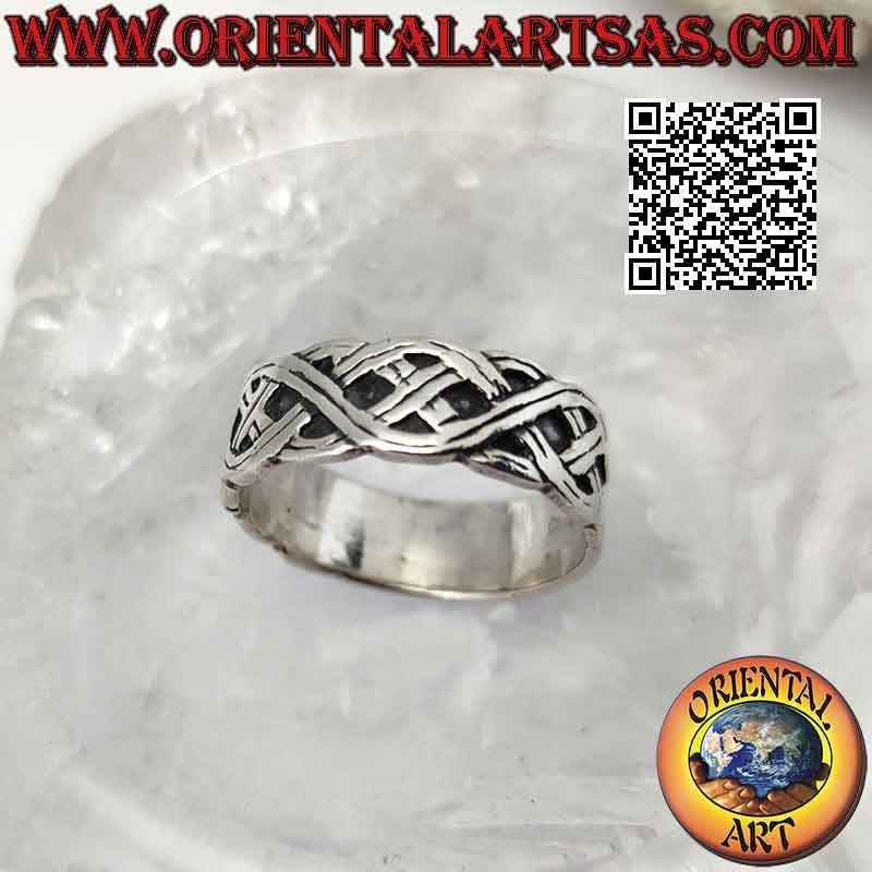 Anello in argento a fascia lavorato, intreccio celtico infinito