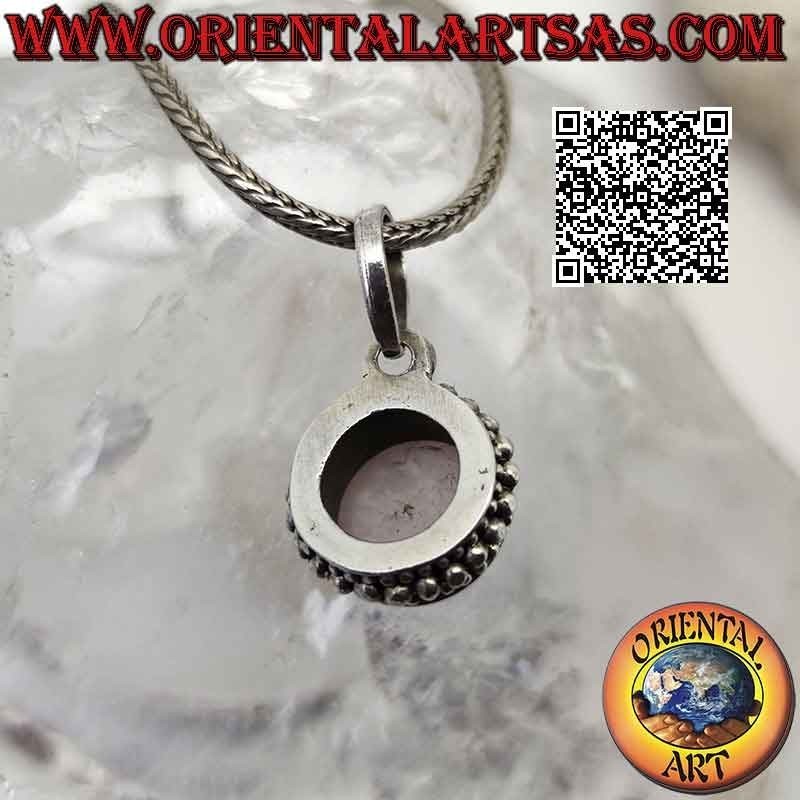 Pendentif en argent avec cabochon rond en quartz rose entouré de boules