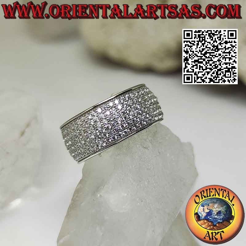 Anillo de plata con banda redondeada tachonada de circonitas blancas (9 mm)