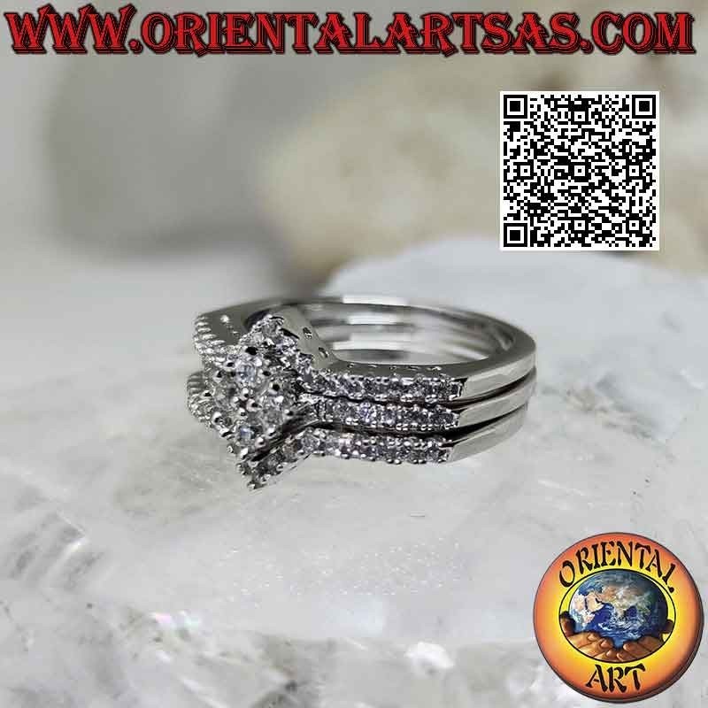 Anillo de plata, trío de verette medio tachonado con circonitas blancas engastadas con un rombo central