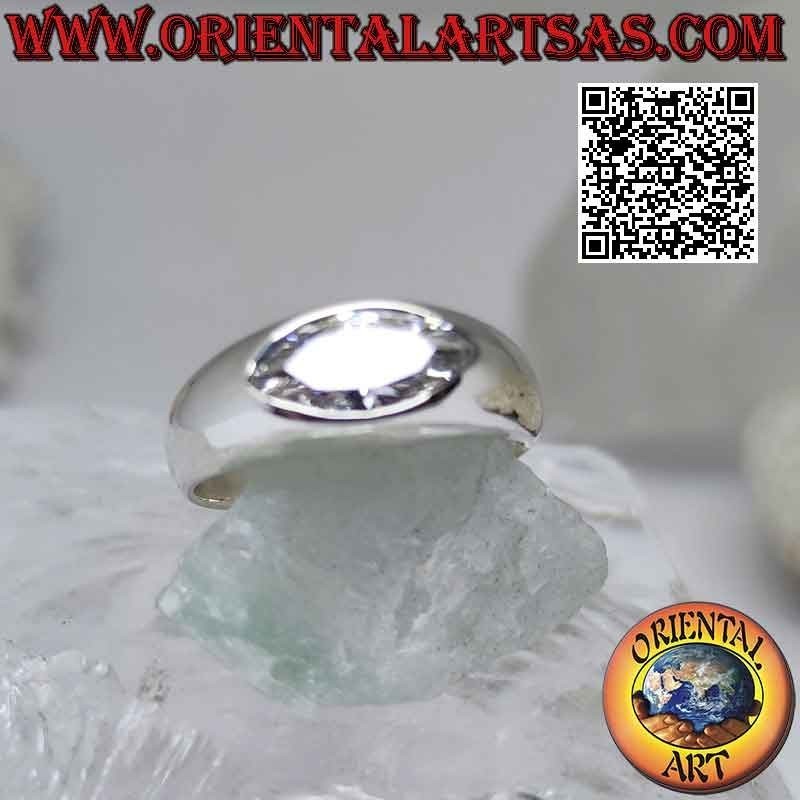 Anillo de plata con banda de crecimiento liso con zircón blanco central con lanzadera horizontal