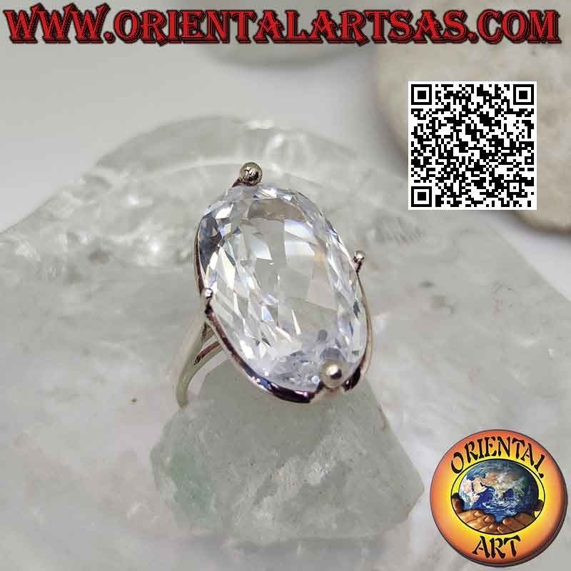 Anillo de plata con gran circonita blanca engastada ovalada en engaste sencillo