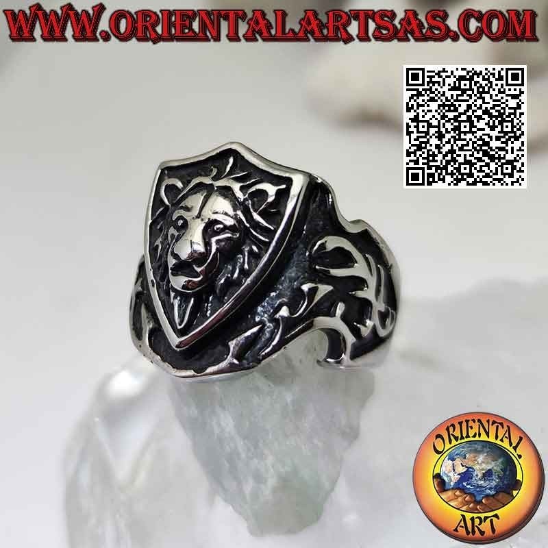 Bague en acier chirurgical (316L), emblème avec bas-relief lion et épée sur les côtés