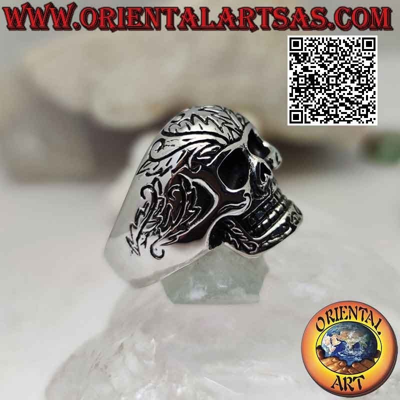 Chirurgenstahlring (316L), Totenschädel mit gravierten Tribal-Dekorationen