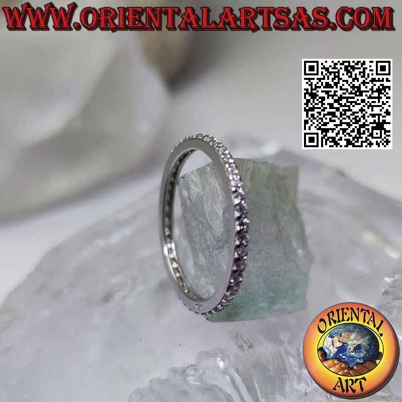 Anello in argento a fedina "veretta" tempestata da zirconi bianchi incastonati (2 mm)