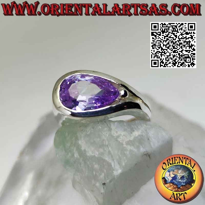 Anillo de plata rodiada con zirconitas cruzadas rosas en engaste liso