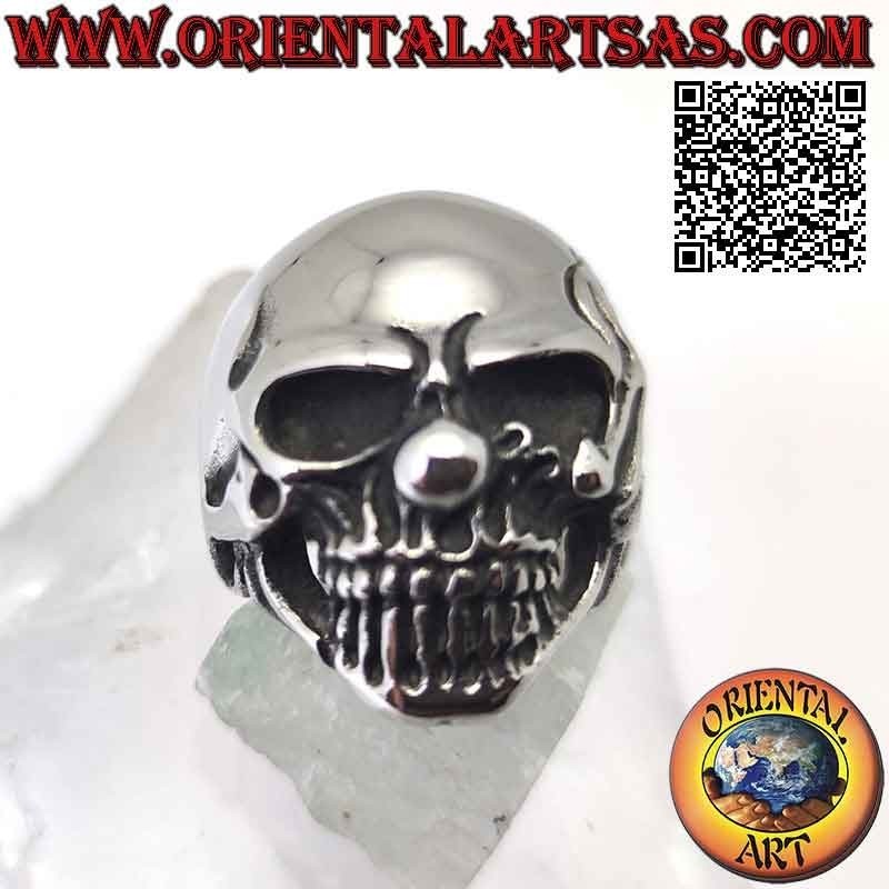 Bague en acier chirurgical (316L), tête de mort lisse avec décor et 13 gravés sur une face