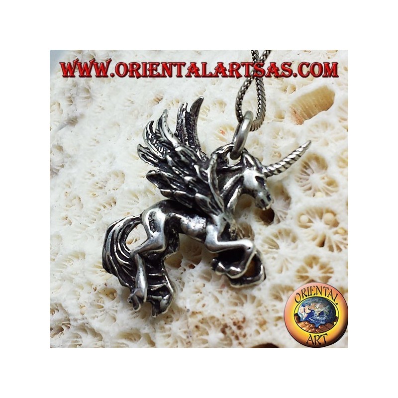 colgante de plata Pegasus dimensiones