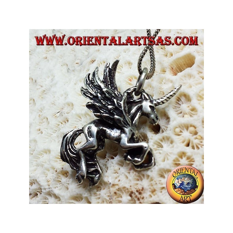 pendentif en argent Pegasus dimensions