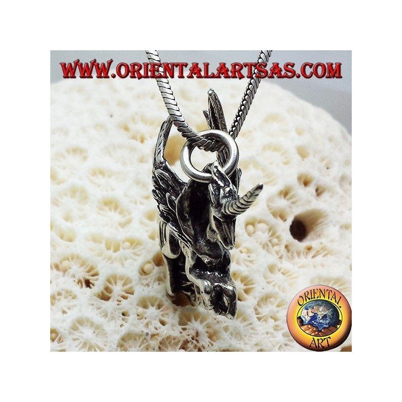 colgante de plata Pegasus dimensiones