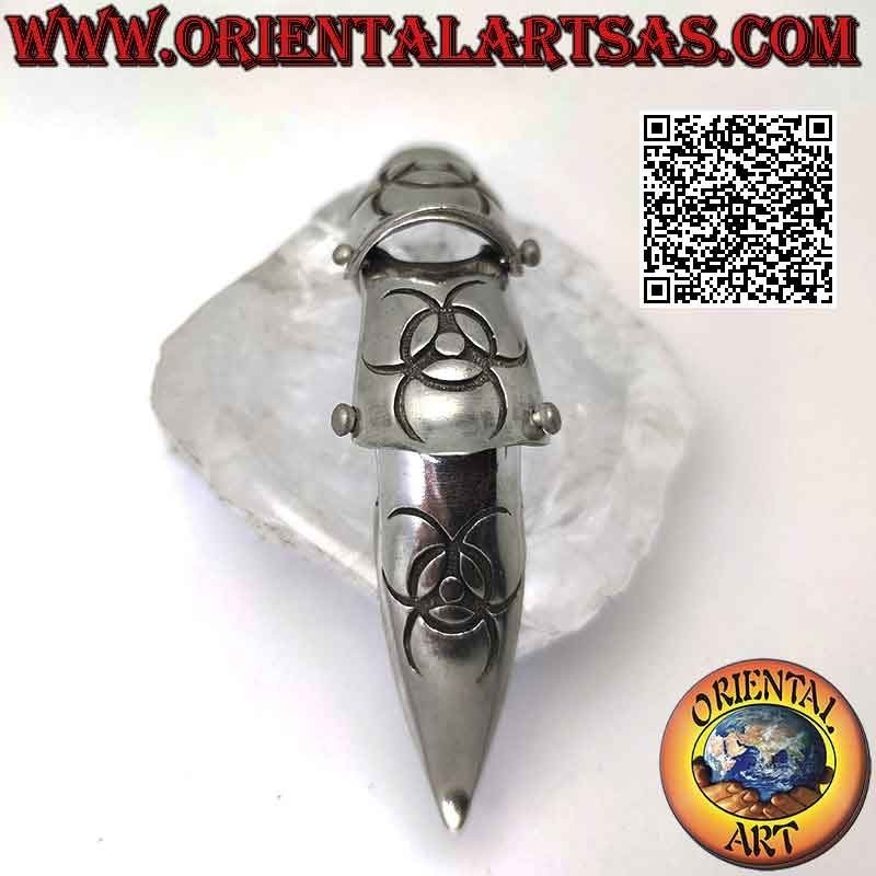 Anello in acciaio chirurgico (316L), armatura massiccia con triplice dea incisa (regolabile)