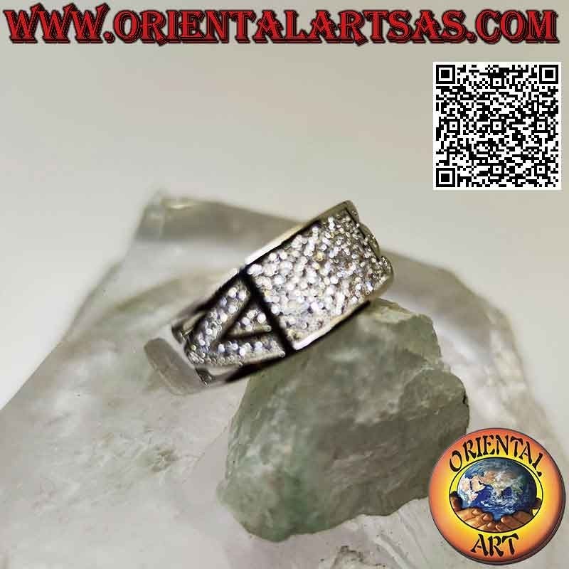 Silver ring with growing band with rectangle studded with white zircons and triangular motif