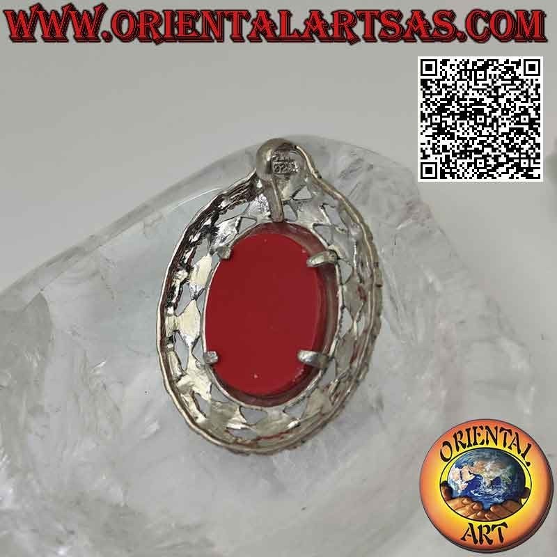 Pendentif en argent avec camée ovale de la matrone et cadre ajouré parsemé de marcassite