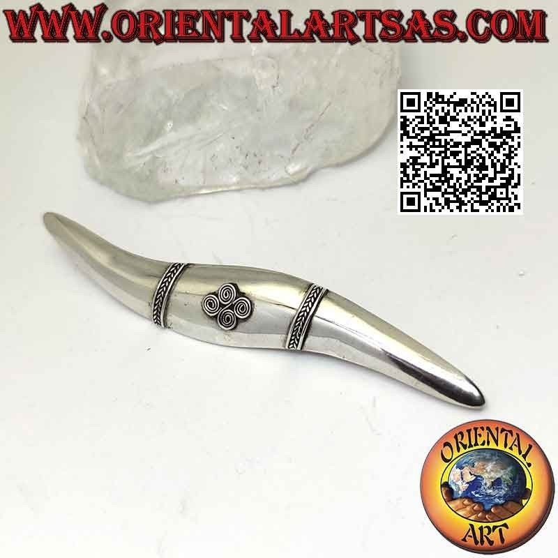 Broche de plata 925‰ línea ondulada lisa con cuatro espirales en el centro en relieve