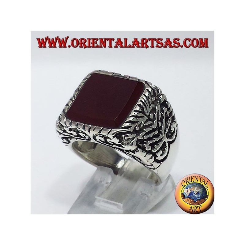 Bague en argent incrusté de cornaline